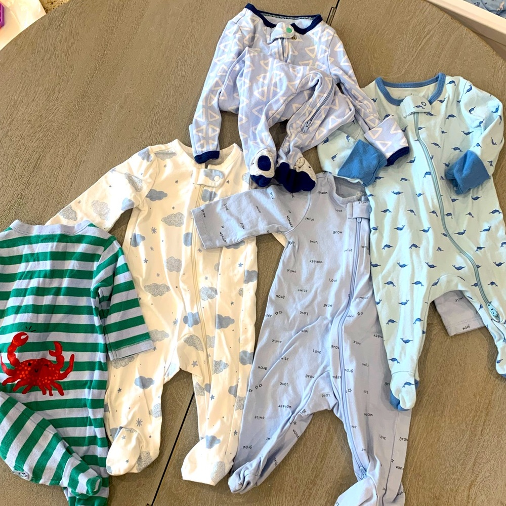 Set of 5 zip onesies 3M